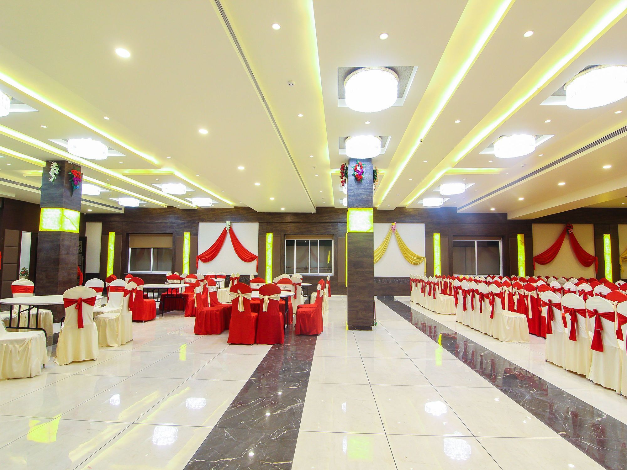 Moments Hotel Lucknow Luaran gambar